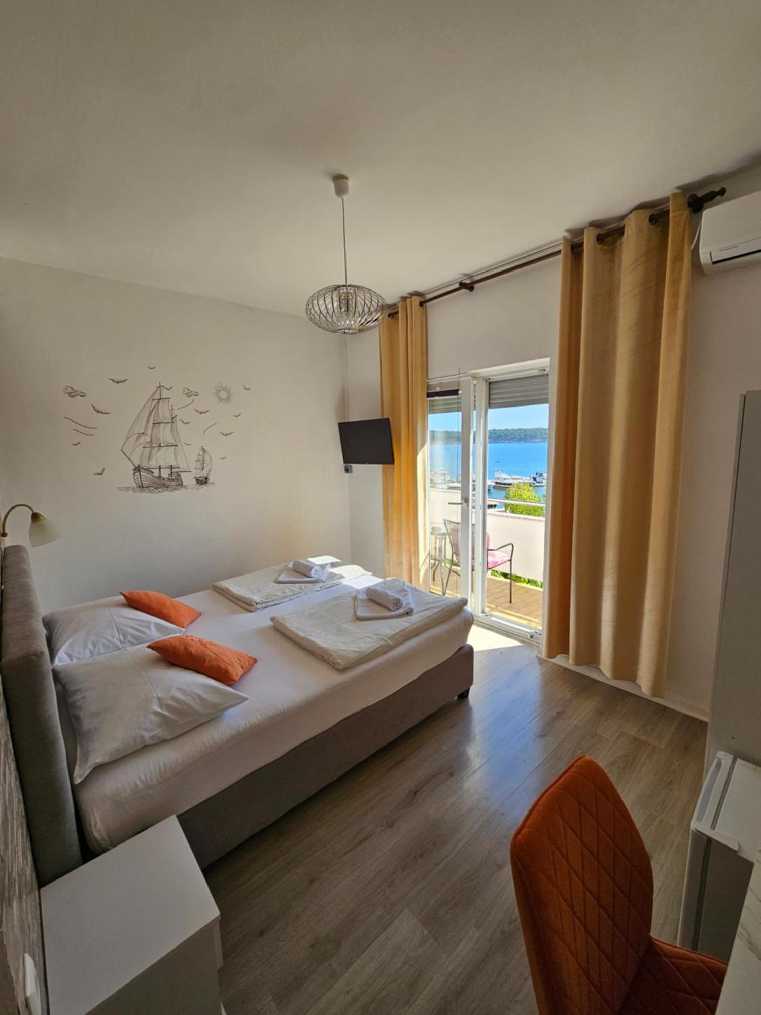 Paradise House At Sea Rab Town Exterior foto